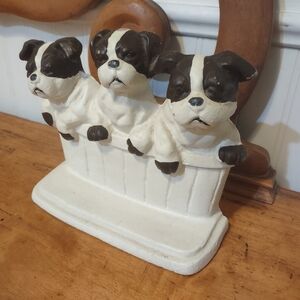 Vintage Cast Iron Doorstop 3 Bulldogs In A Barrel